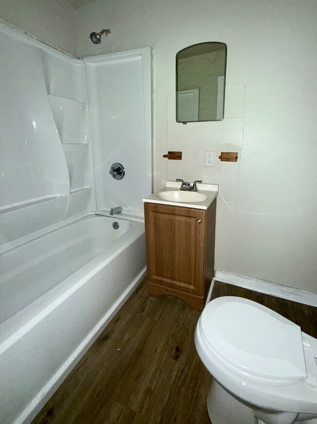 Photo - 204 5th Way