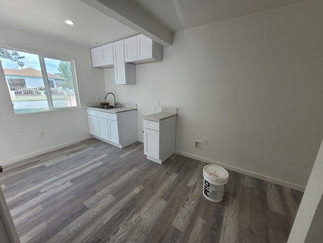 Photo - 15406 Longworth Ave