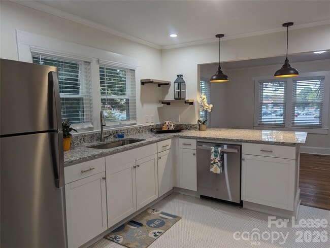 Photo - 215 Eastside Dr