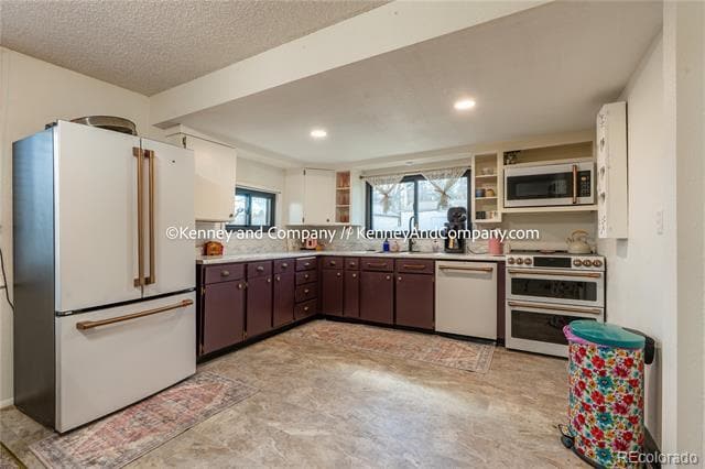 Photo - 2529 Bott Ave