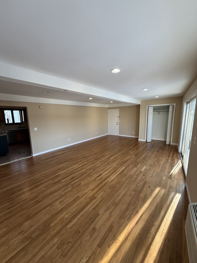 Photo - 74-78 Hammond Ave Unit 3A