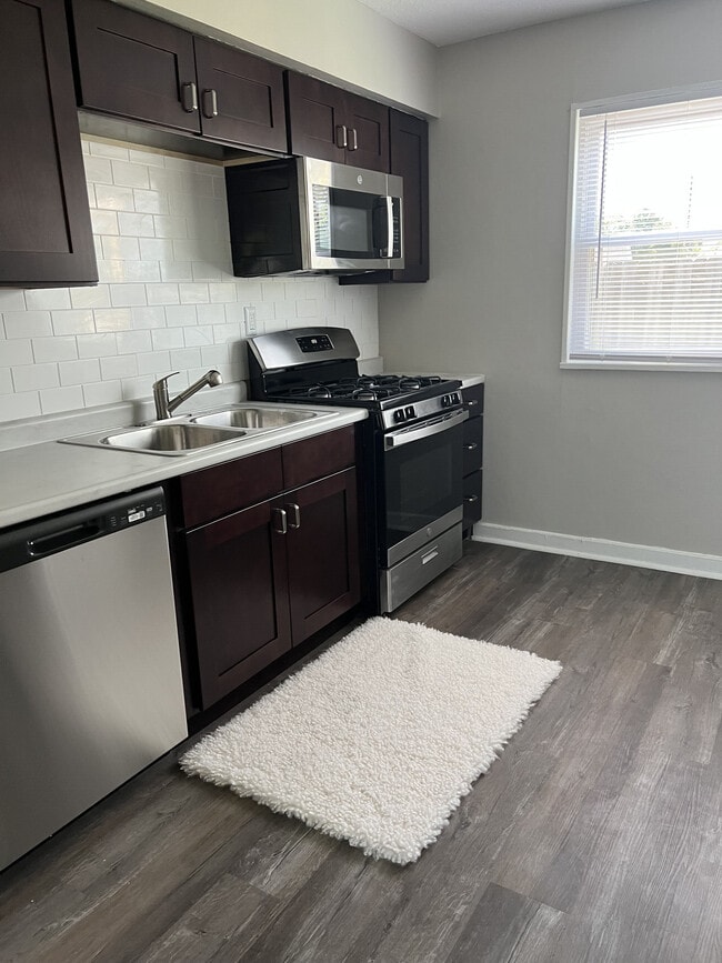 Photo - Columbus Crossing Apartments