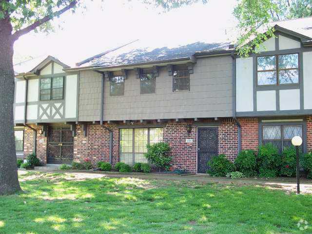 Building Photo - 4786 Rustling Oaks Dr Rental