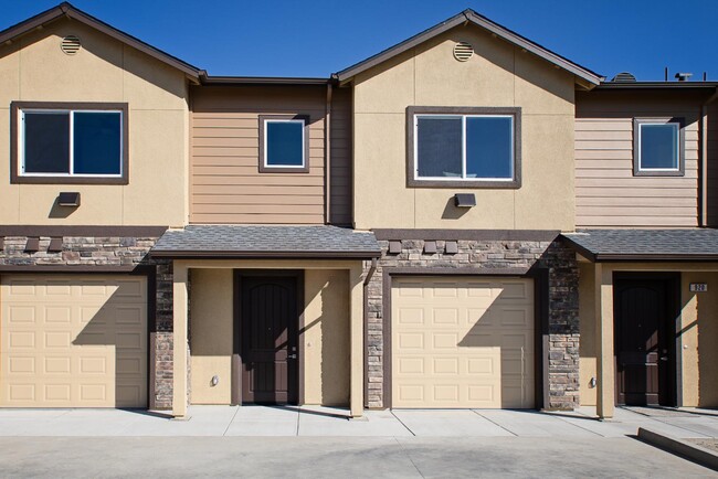 Photo - 916 N Olive Ave