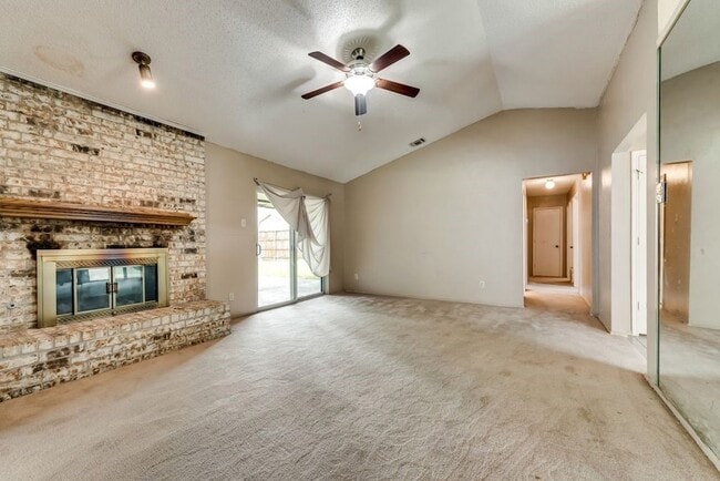 3702 Lofland Ln