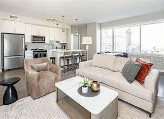 Photo - 119 E Pine St