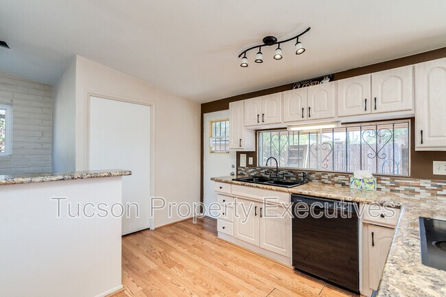 Photo - 6844 E Kingston Dr