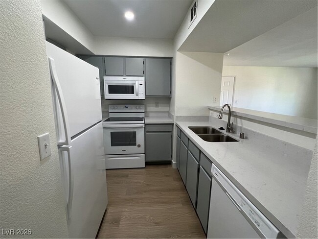 Photo - 1150 N Buffalo Dr Unit 1005