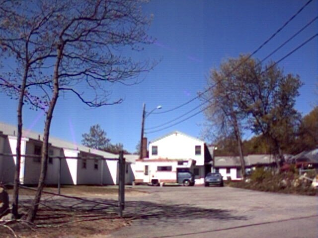 Colonial Efficiency Apartments - Colonial Efficiency Apartments