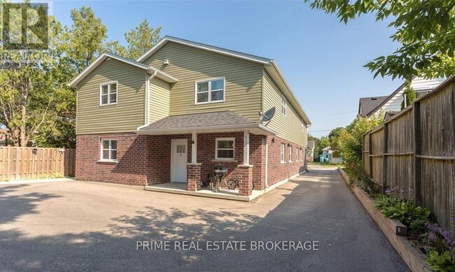 Photo - 41 Erie St Unit 3
