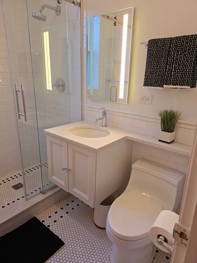 Photo - 6426 S Green St Unit #1