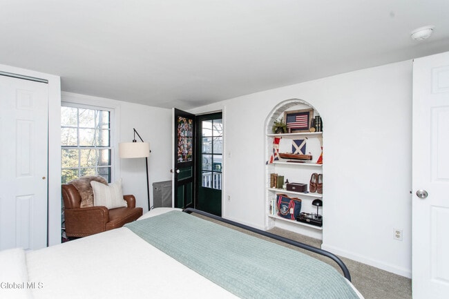 Photo - 590 N Broadway Unidad 2