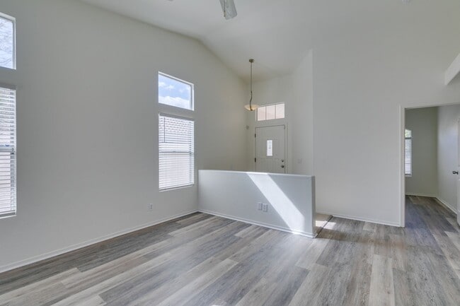 Photo - SUMMERLIN BEAUTY*3 LARGE BEDROOMS*UPGRADED*