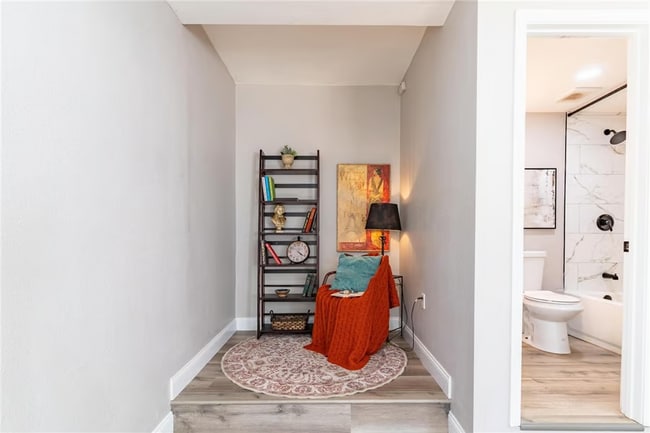 Photo - 1649 Crestview Ave Unidad 1