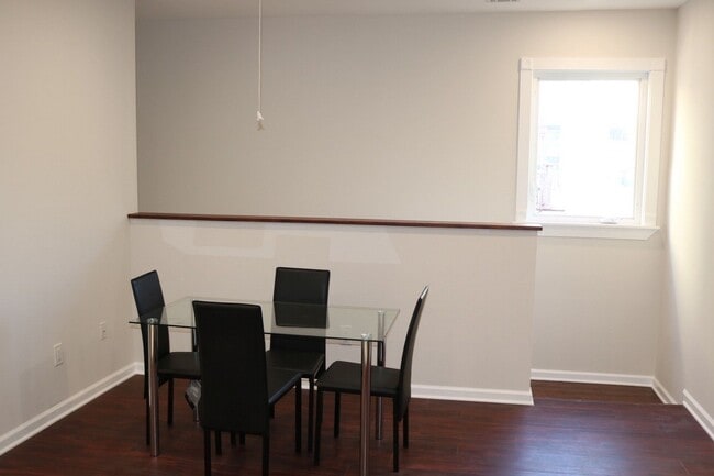 Photo - 2110 Summit Ave Unit 2