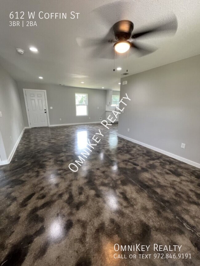 Photo - 612-622 W Coffin St