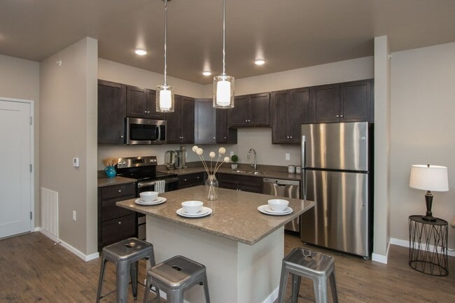 Photo - Spacious 1-Bedroom/1-Bath, available Mid June 2026! Unidad 30-203