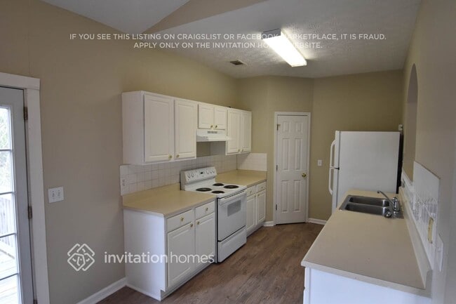 Photo - 4521 Swan Trce