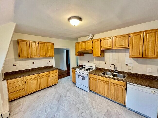 Photo - 55 Scammell St Unit 2