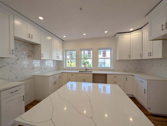 Building Photo - 86 Orchard St Unit 1 Rental