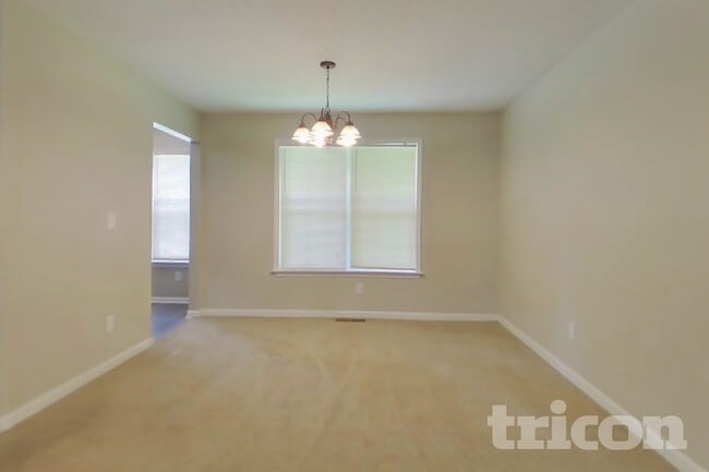 Photo - 87 Princeton Dr