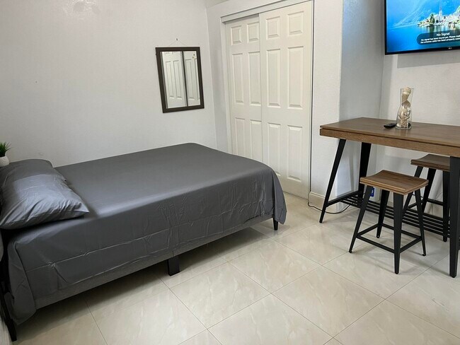 Photo - 445 NE 109th St