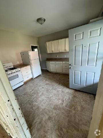 Building Photo - 314 E Pine St Rental