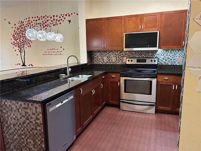 Photo - 870 Mayson Turner Rd NW Unit 1322