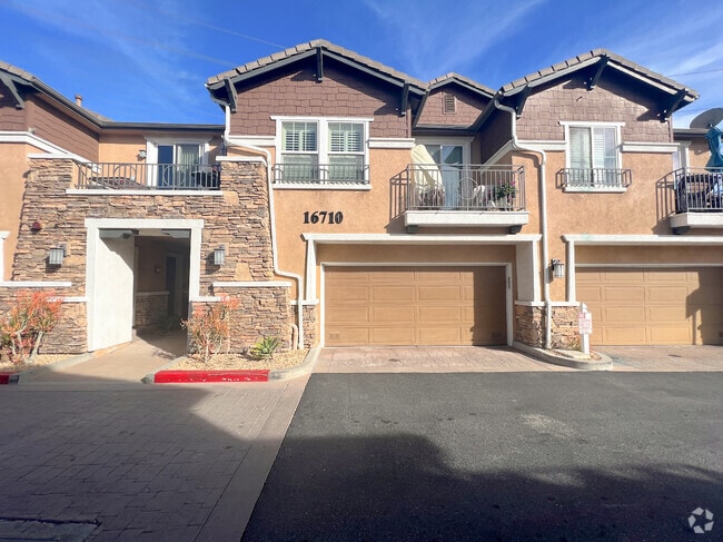 Building Photo - 16710 Nicklaus Dr Unit 70 Rental