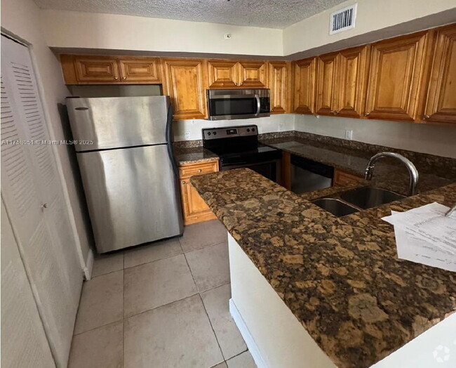 Building Photo - 12142 St.Andrews Pl Unit 110 Rental