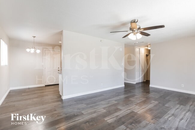 Photo - 1121 Bluff Ave