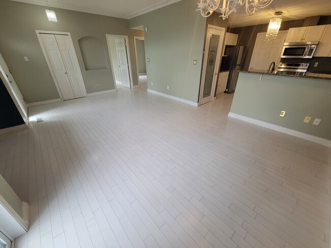 Photo - 1179 Summerside Dr SW