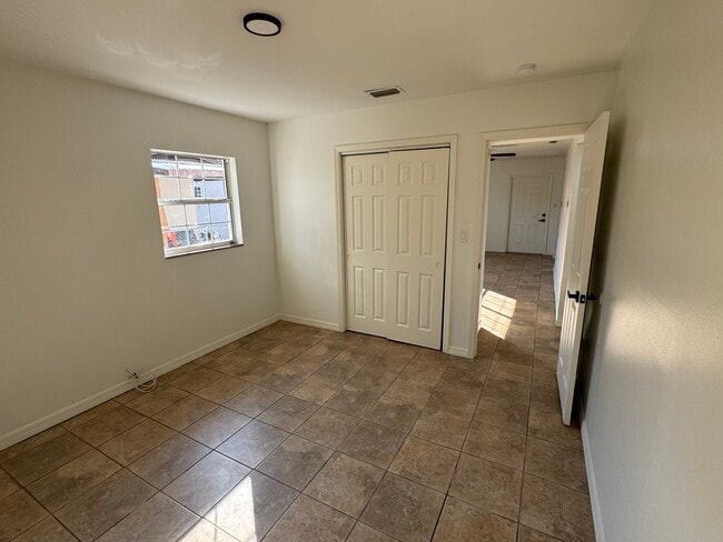 Photo - 10935 N 14th St