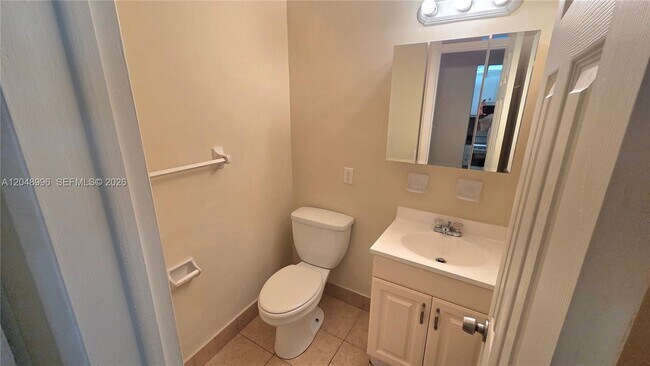 Photo - 201 SE 6th Ave Unit 11