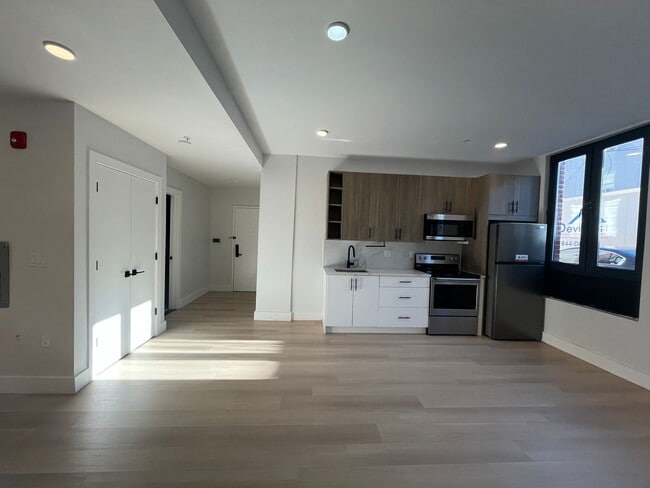 Photo - 319 Forrest St Unit 101