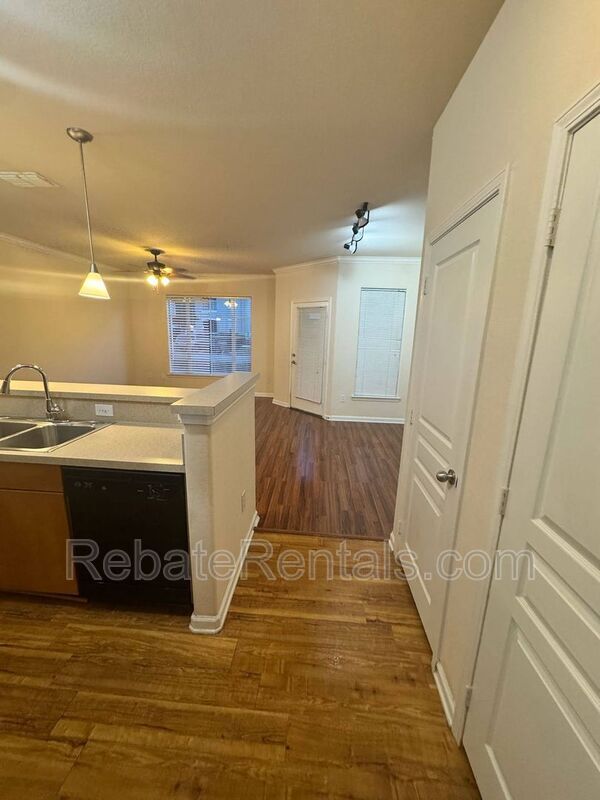 Photo - 8290 Gate Pkwy W Unit #1404