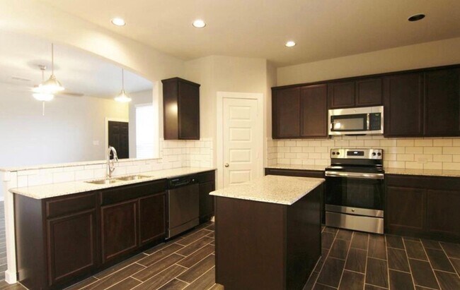 Photo - 146 Parkgate St Unit B
