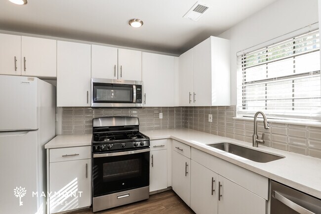 Photo - 10414 Candlelight Rd