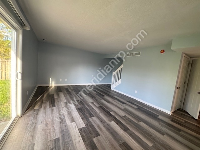 Photo - 1131 E Lewis St