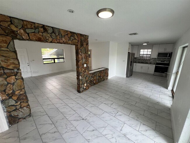 Photo - 4421 NW 33rd St