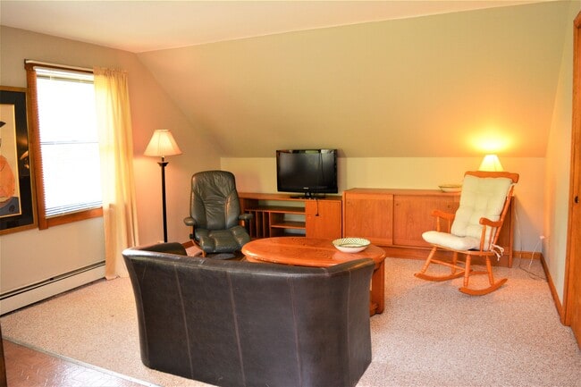 Photo - 548 Rte 10 N Unit B