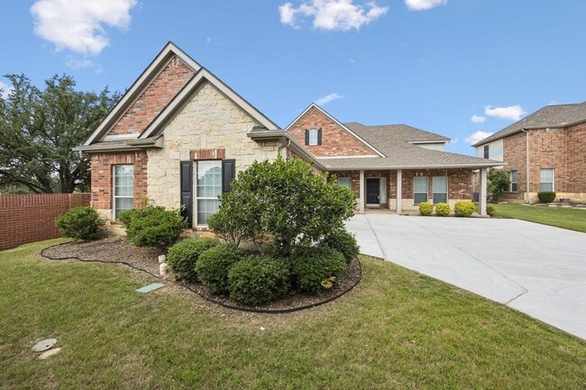Building Photo - Luxury Living in HERITAGE! This is must se... Rental