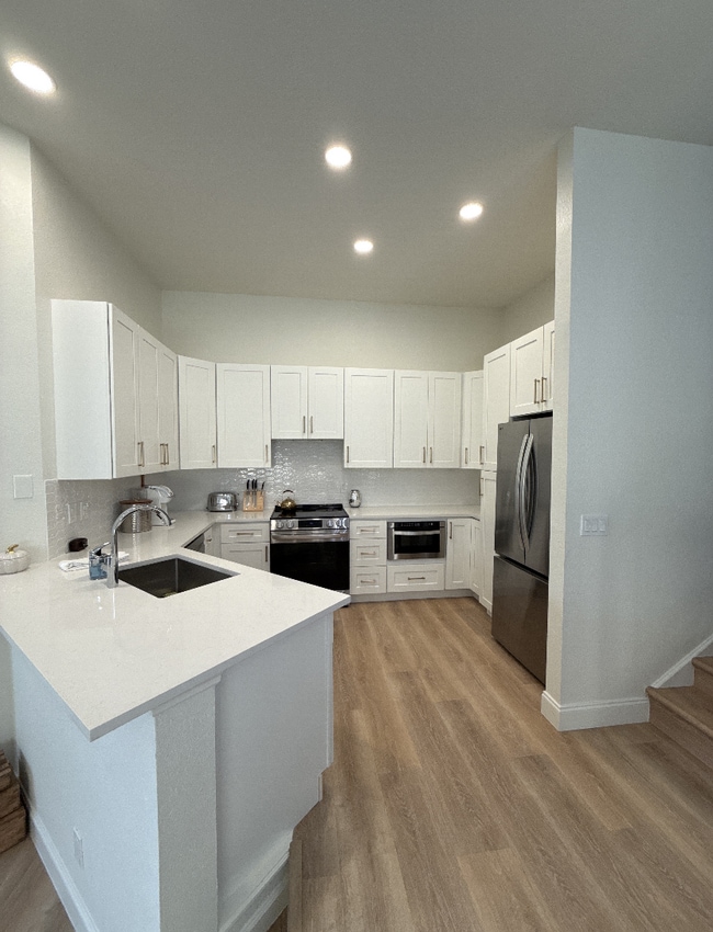 Photo - 716 Seagate Dr Unit 716