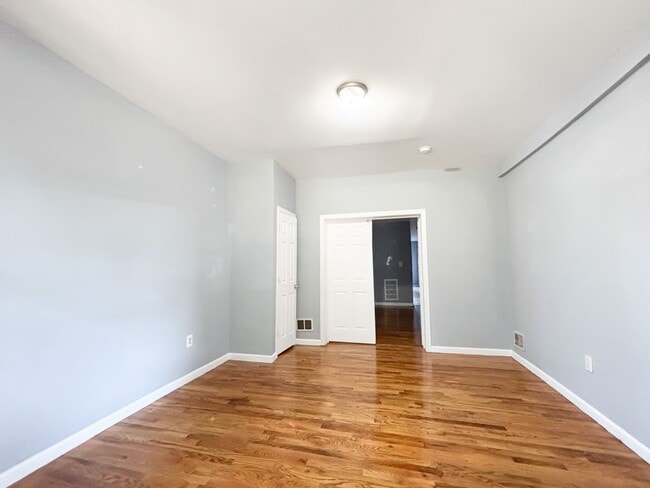 144 Johnson Ave Unit 1