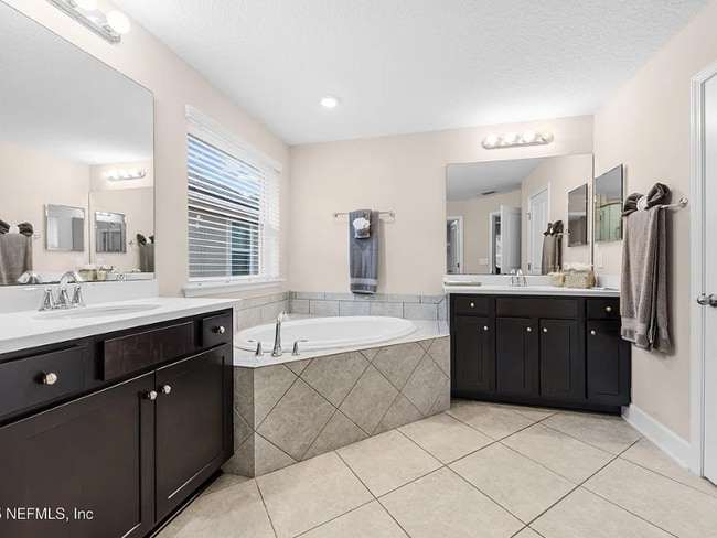 Building Photo - 15672 Tisons Blf Rd