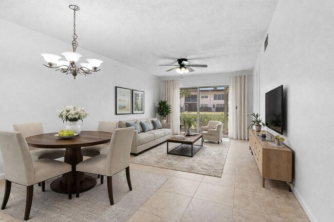 Building Photo - 9855 Sandalfoot Blvd Unit 305