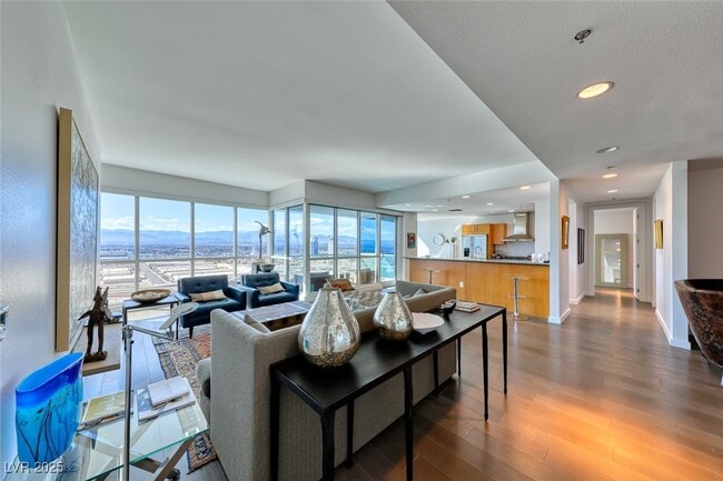 Building Photo - 4525 Dean Martin Dr Unit 2806 Rental