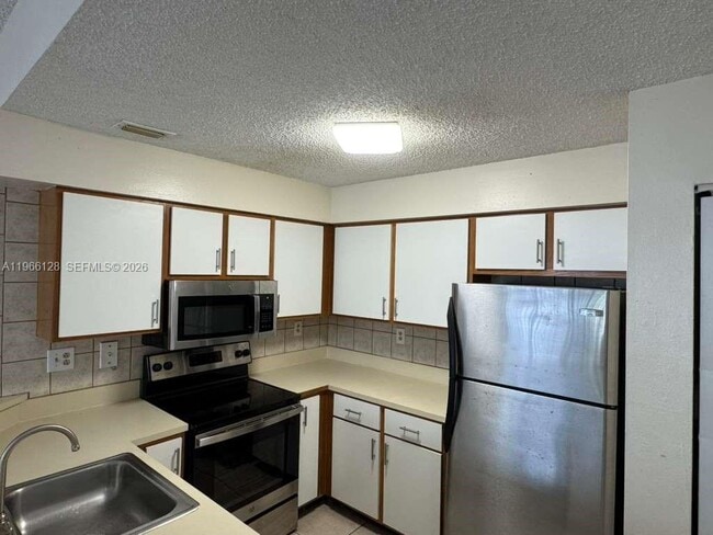 Photo - 2445 SW 18th Terrace Unit 1005