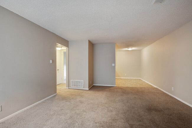 Photo - Brentwood Park Apartments