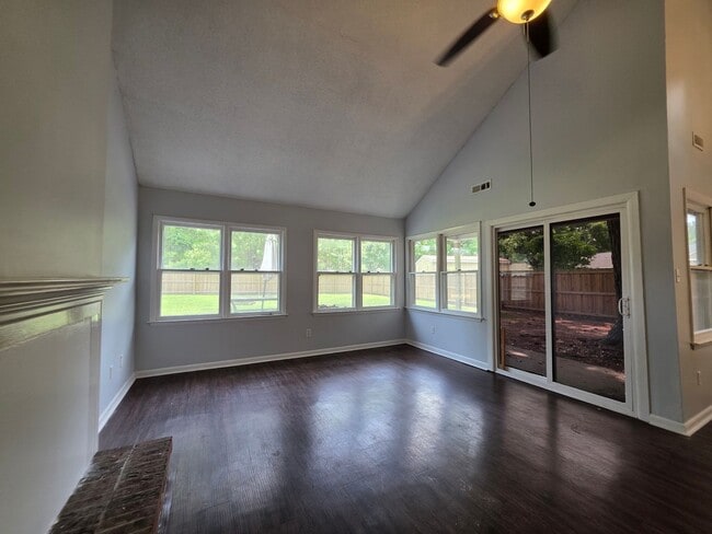 Photo - Charming 3-Bedroom Retreat Near Camp Lejeune's Main Gate